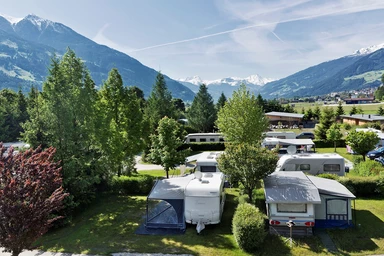 Camping im Sommer - Natürlich HELL Camping & Aparthotel