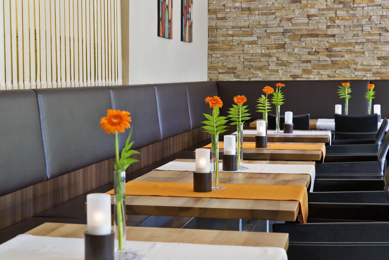 Restaurant - Natürlich HELL Camping & Aparthotel Restaurant - Natürlich HELL Camping & Aparthotel